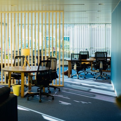 Espace de coworking dans un centre d'affaires à Namur 